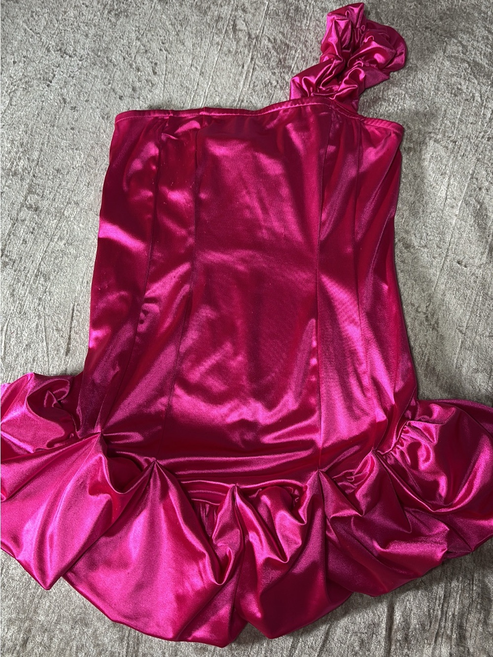 Women’s One-Shoulder Satin Chemise in Fuchsia